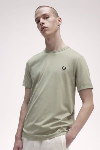 Fred Perry t-shirt
